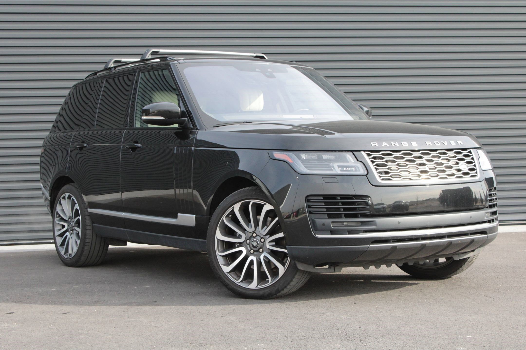Used 2022 Land Rover Range Rover Westminster Edition image 3