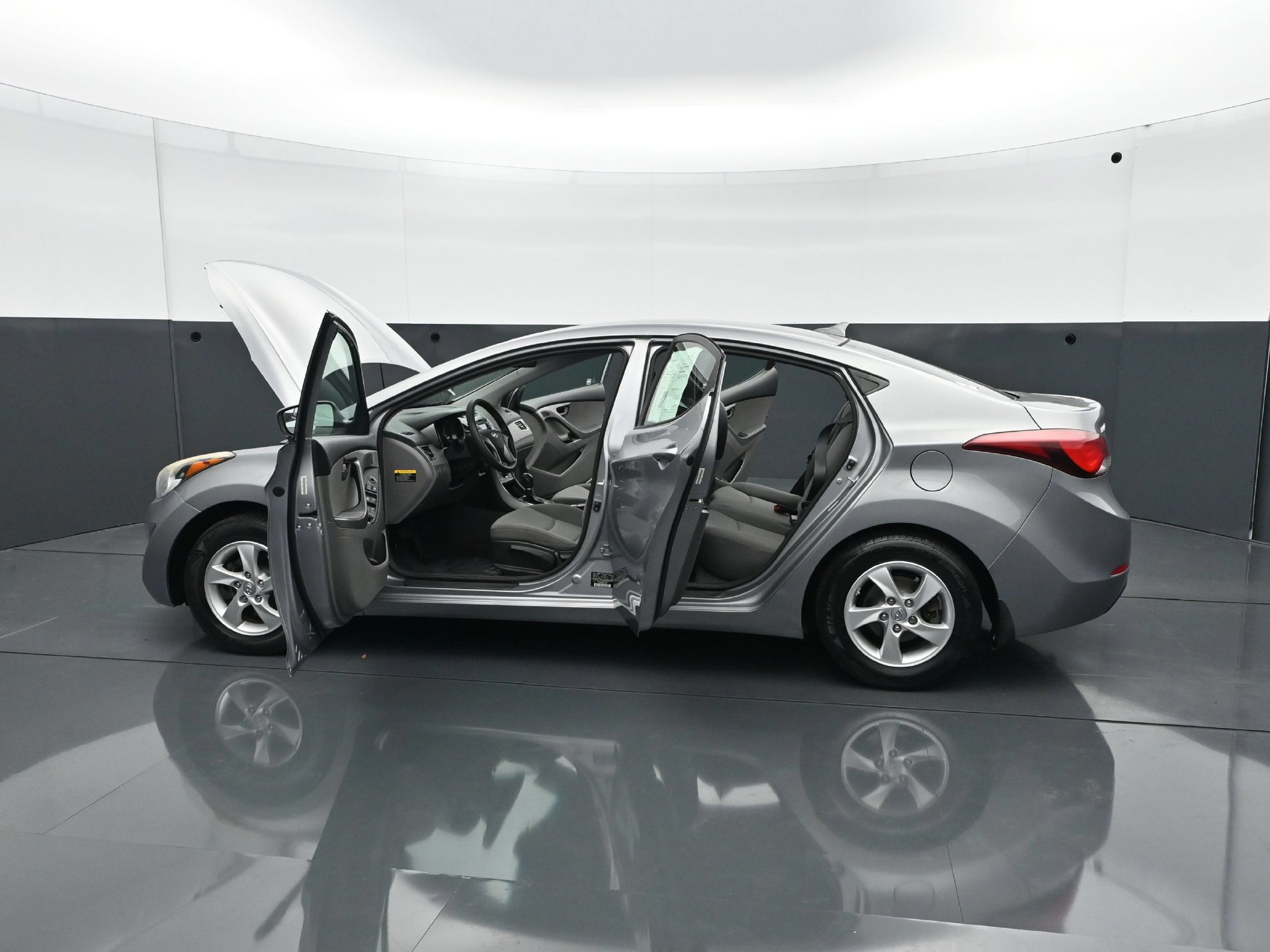 Used 2015 Hyundai Elantra SE FWD image 34
