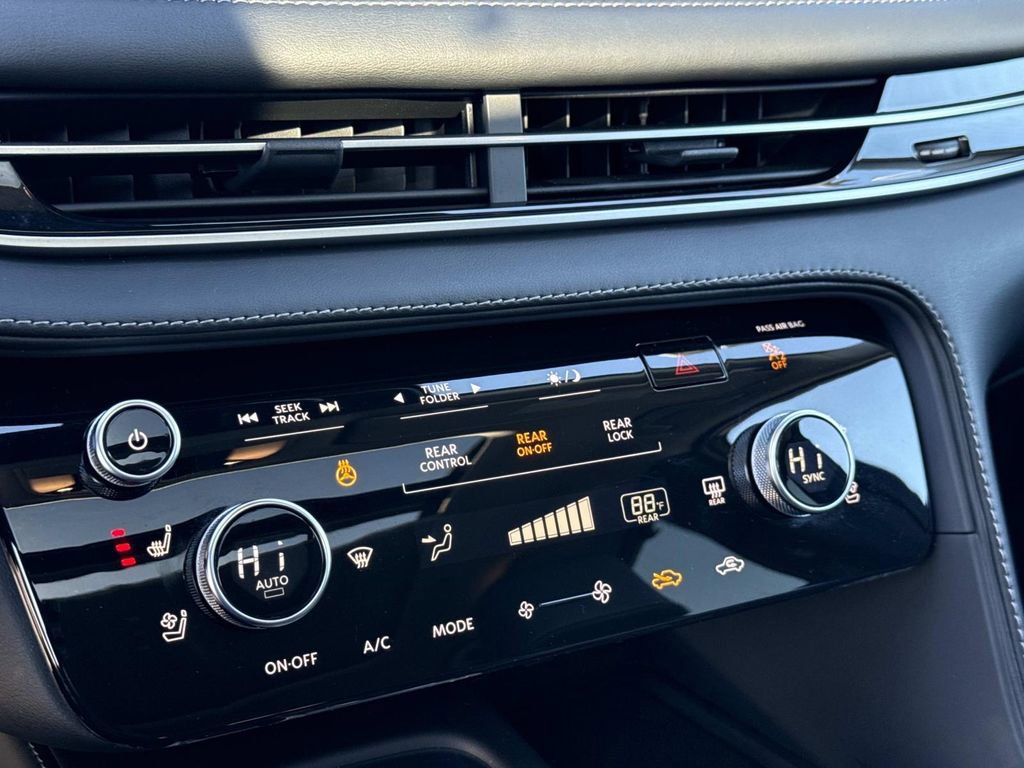 Certified 2024 INFINITI QX60 Luxe w/ Cargo Package image 5