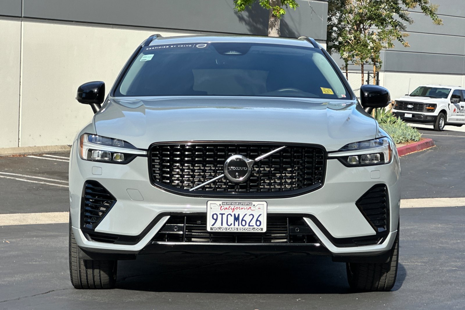 Certified 2025 Volvo XC60 T8 Plus w/ Protection Package Premier AWD/4WD image 10