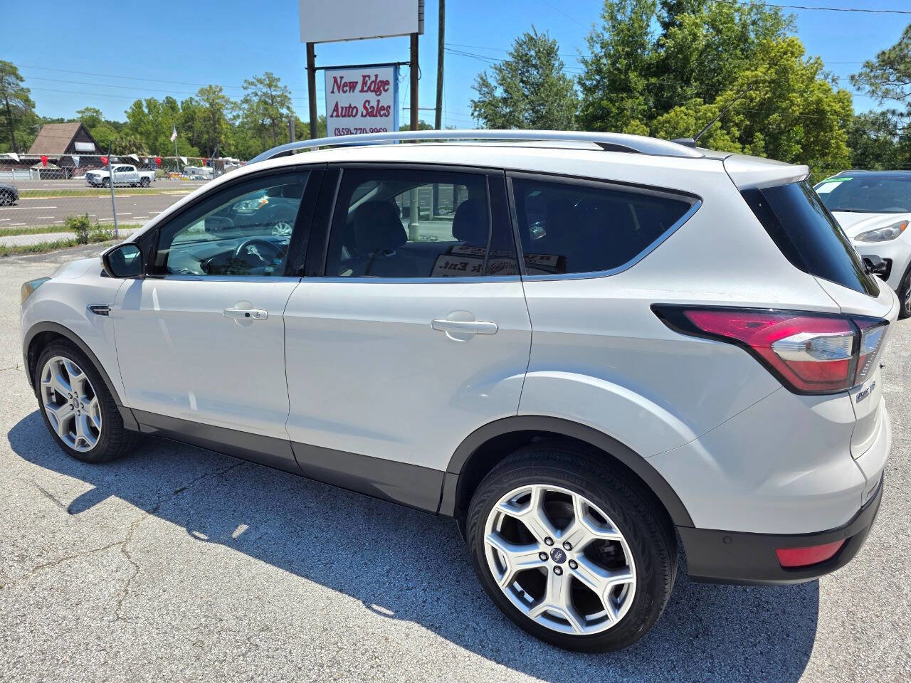 Used 2017 Ford Escape Titanium w/ Equipment Group 301A FWD image 2