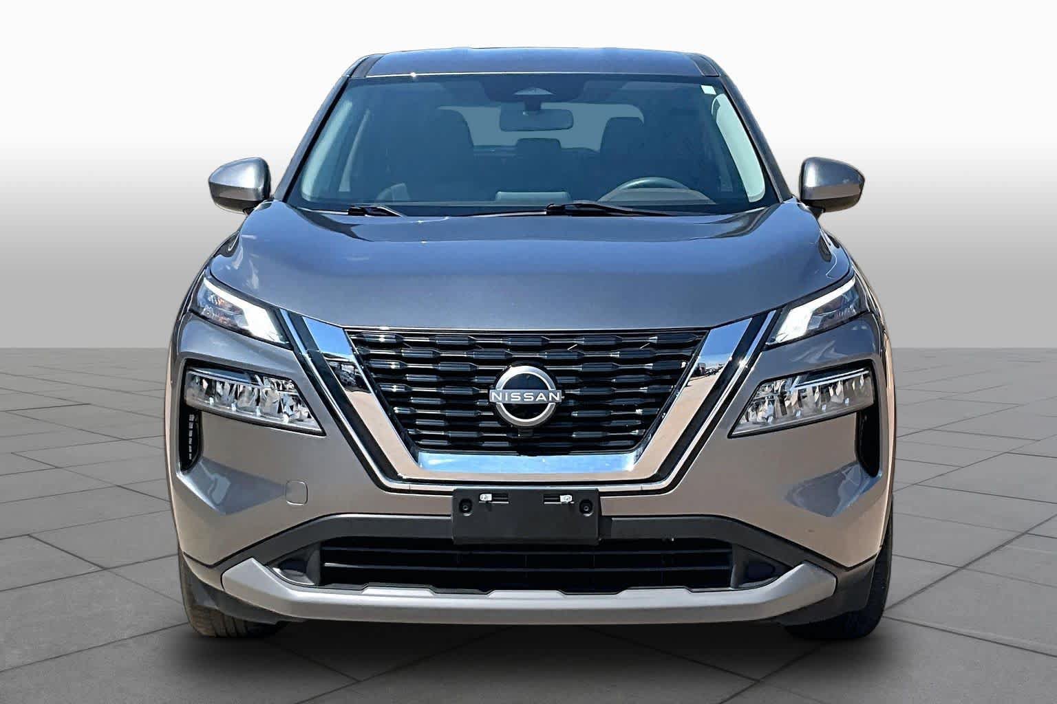 Certified 2023 Nissan Rogue SV FWD image 3