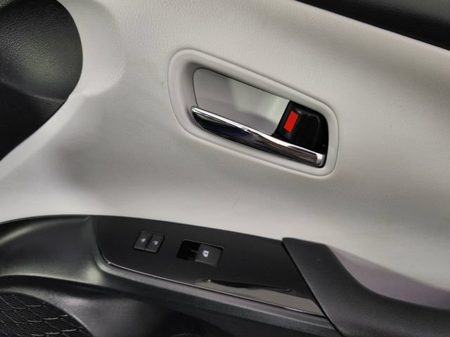 Used 2016 Toyota Prius Three Touring w/ Preferred Accessory Package FWD image 15