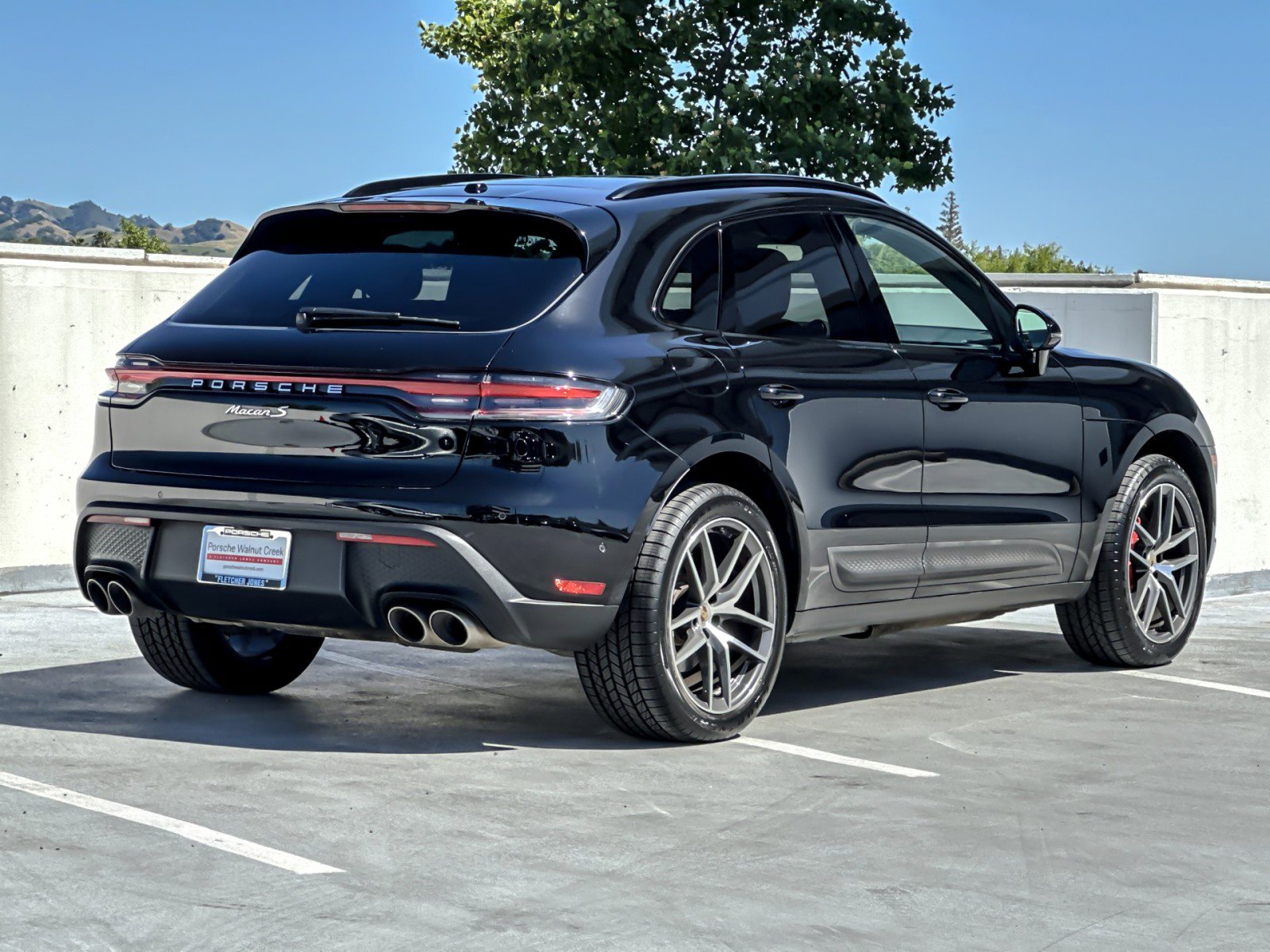 Certified 2023 Porsche Macan S image 8