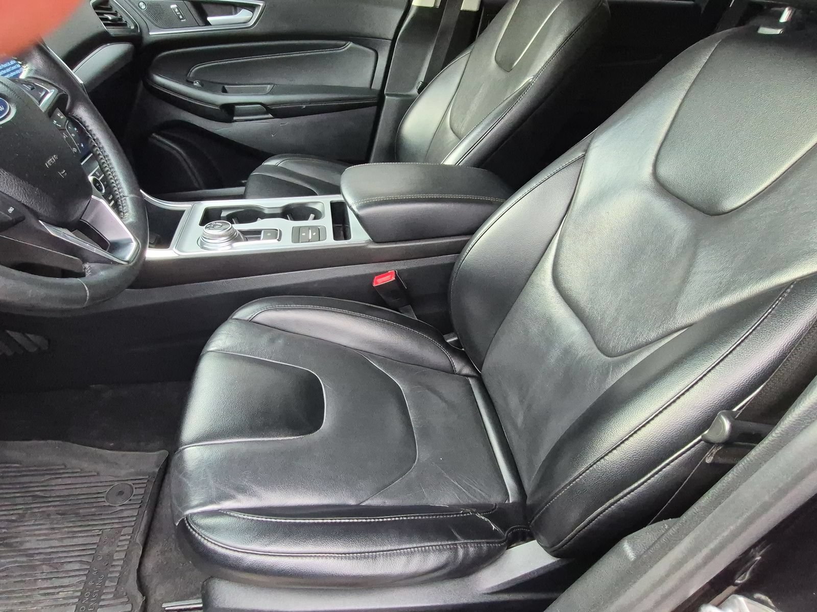 Used 2021 Ford Edge Titanium w/ Class II Trailer Tow Package AWD/4WD image 17