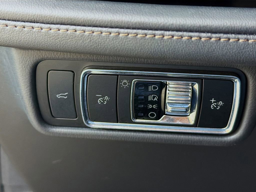 Used 2025 Lincoln Aviator Reserve w/ Jet Appearance Package image 30