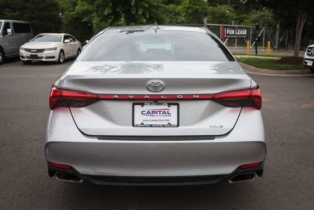 Used 2020 Toyota Avalon XLE w/ Moonroof Package FWD image 10