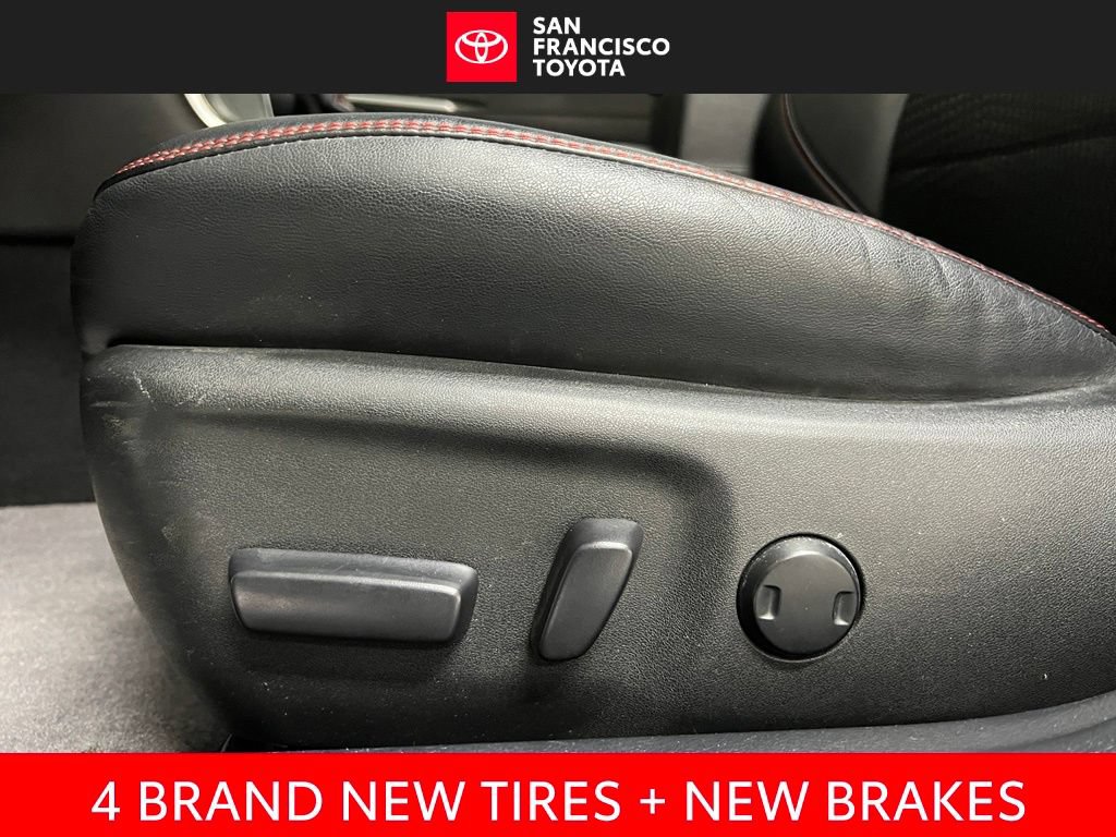Used 2015 Toyota Camry SE FWD image 12