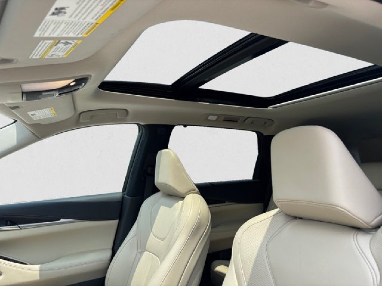 Certified 2022 INFINITI QX60 Sensory w/ Cargo Package AWD/4WD image 12