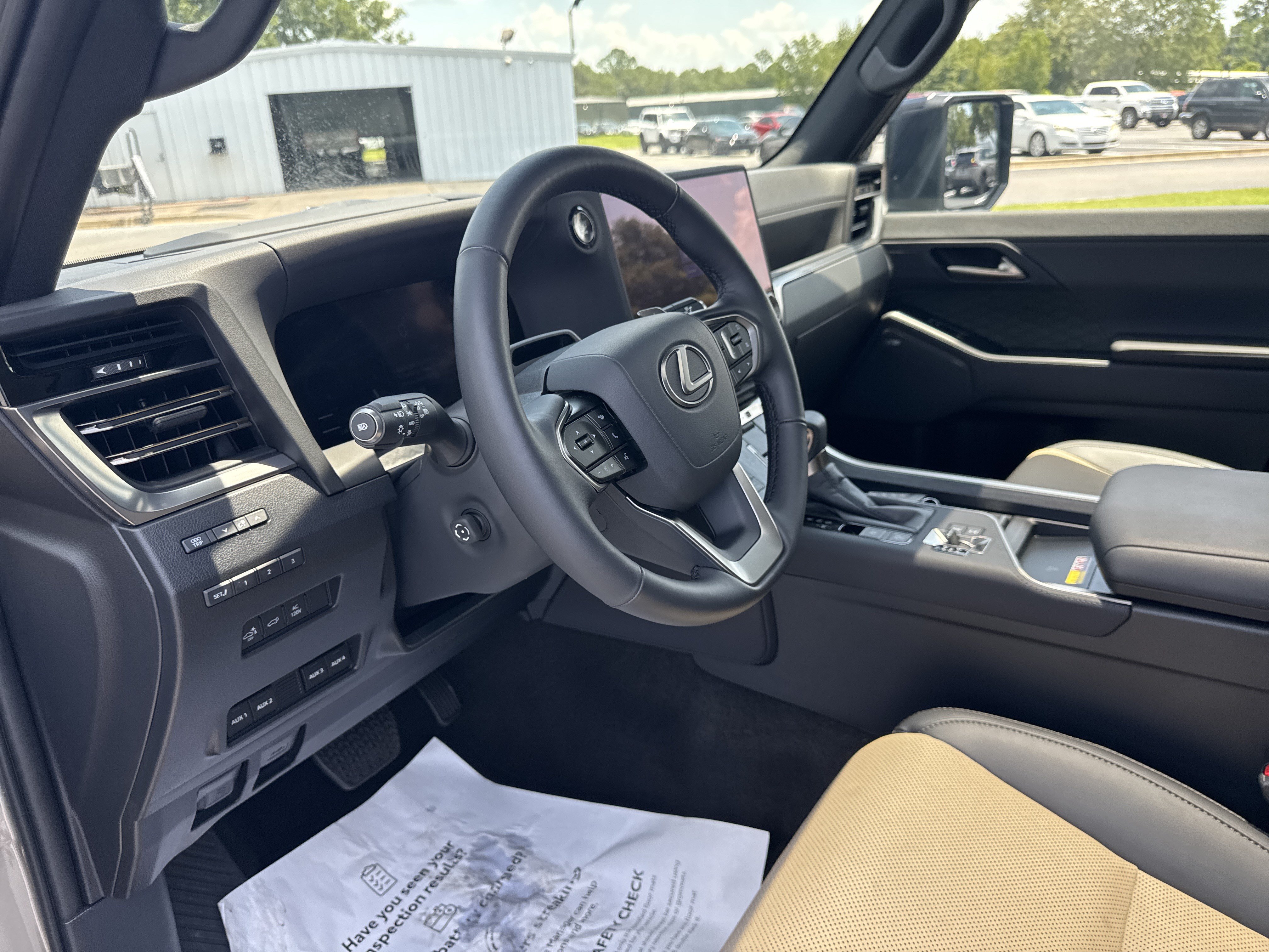 Used 2026 Lexus GX 550 AWD/4WD image 14