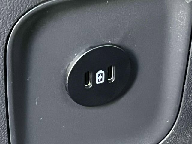 Used 2025 Ford Escape ST-Line image 18