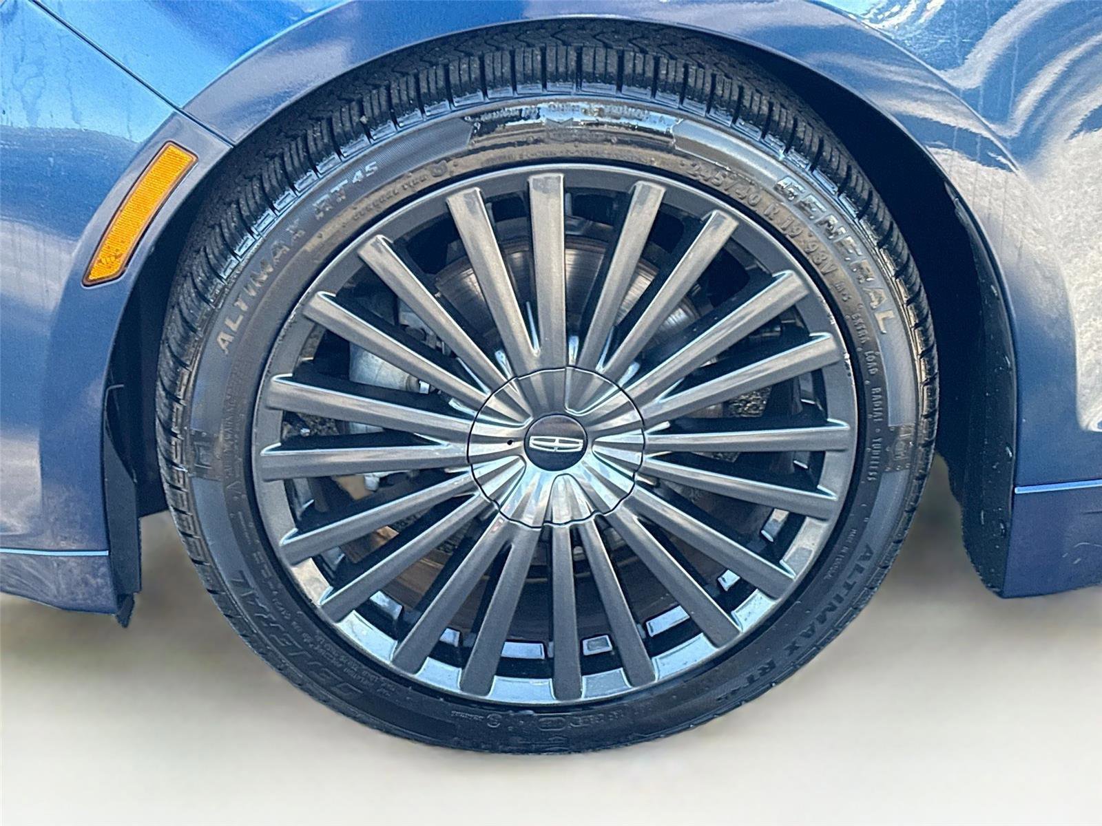 Used 2017 Lincoln MKZ Reserve image 31