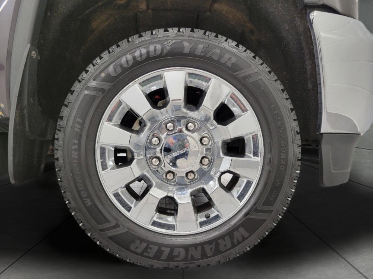 Used 2015 GMC Sierra 2500 SLT AWD/4WD image 4