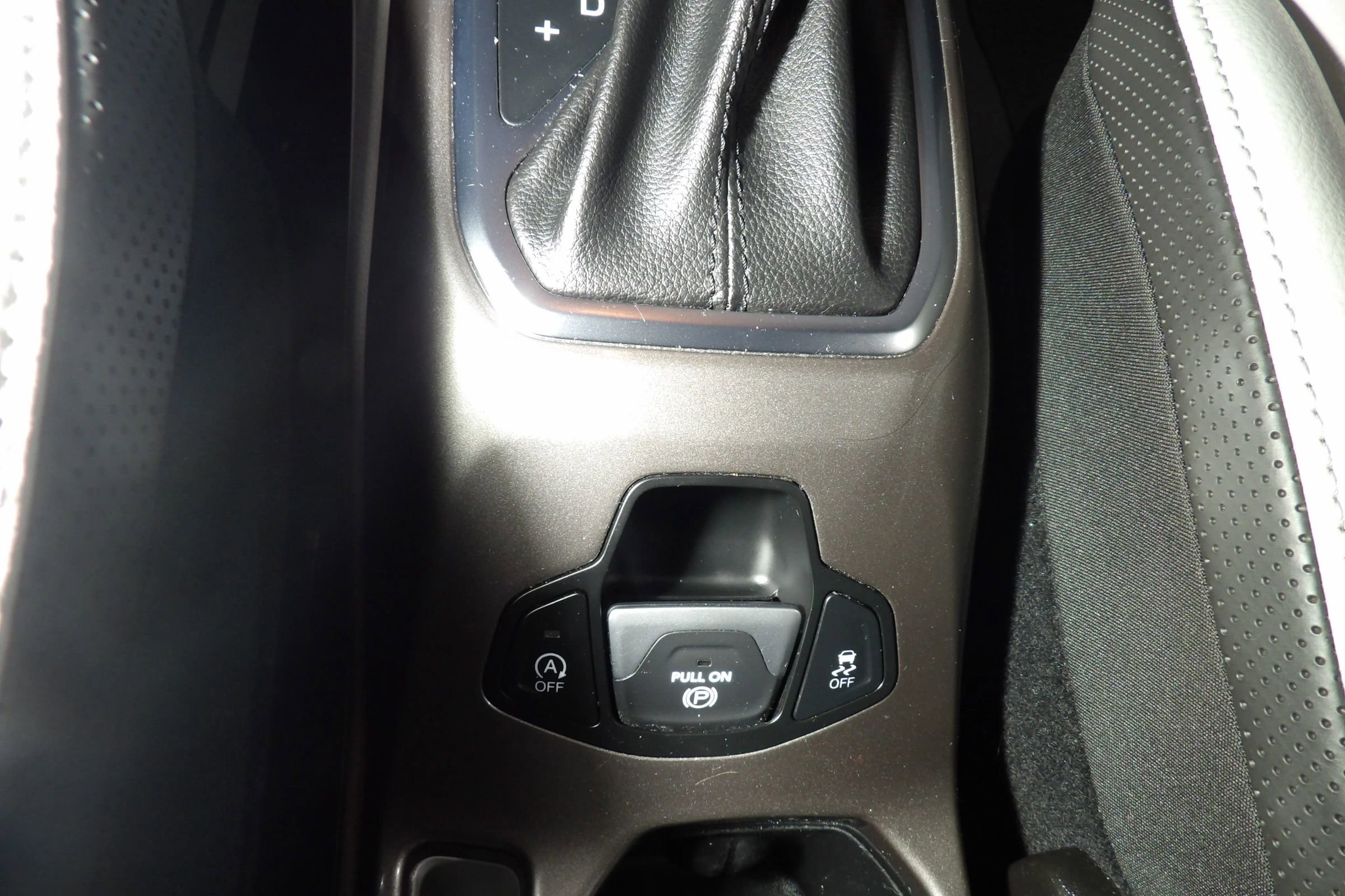 Used 2021 Jeep Renegade Limited w/ Sun & Sound Group AWD/4WD image 23