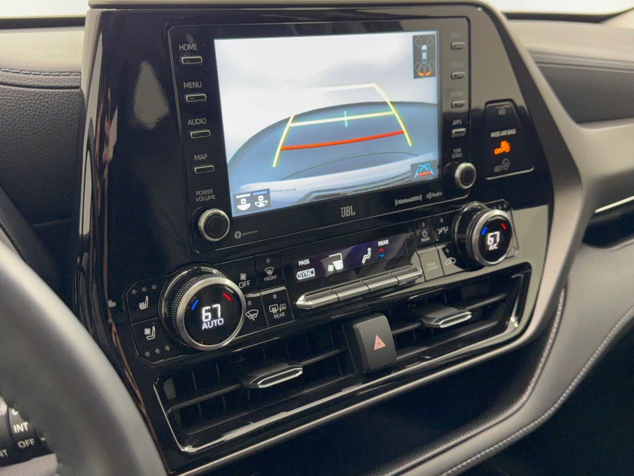 Used 2022 Toyota Highlander Limited FWD image 24