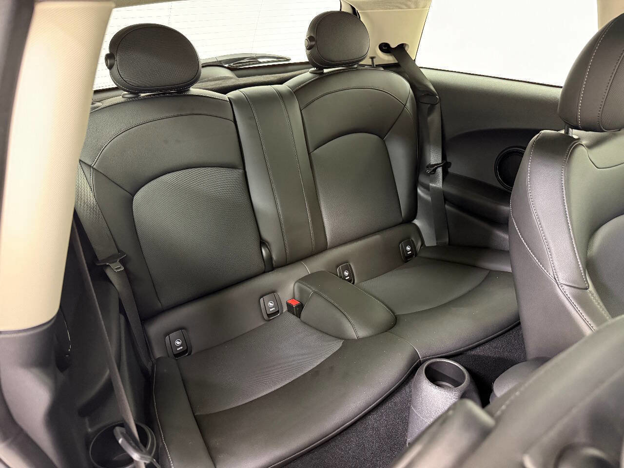 Used 2019 MINI Cooper S FWD image 19