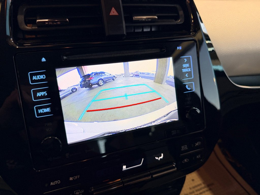 Used 2017 Toyota Prius Three w/ Advanced Technology Package image 14