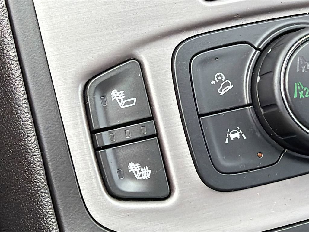 Used 2024 GMC Terrain AT4 w/ Tech Package image 19