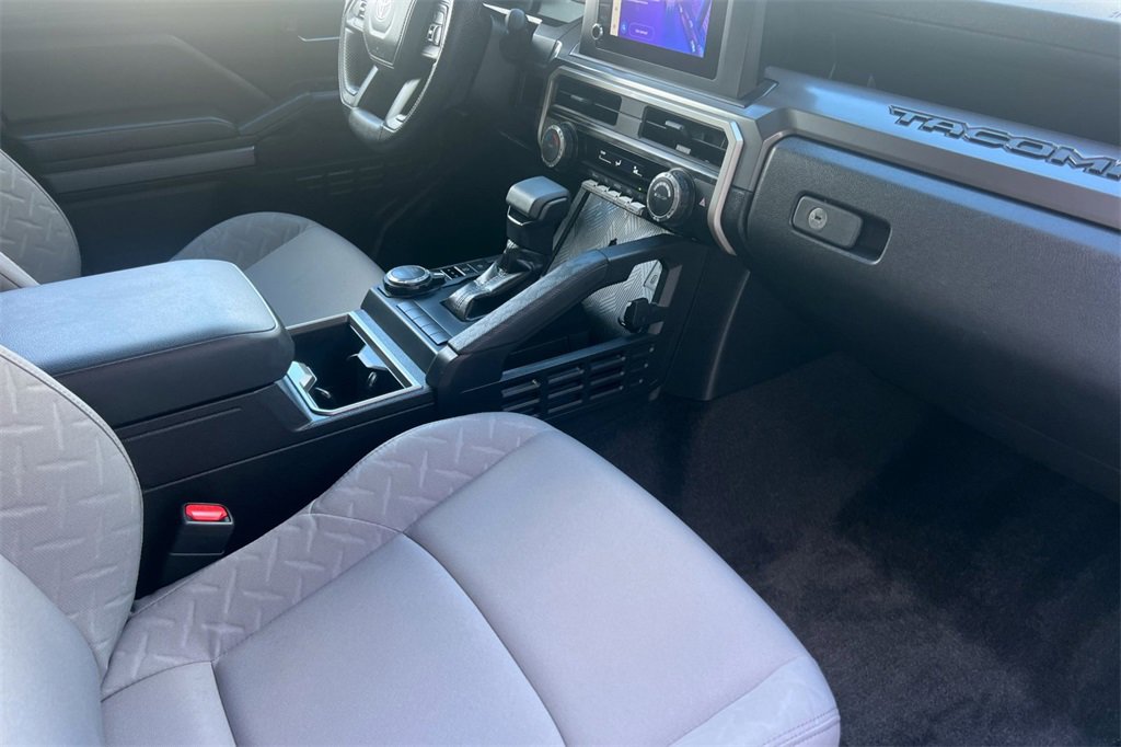 Used 2025 Toyota Tacoma SR5 image 19
