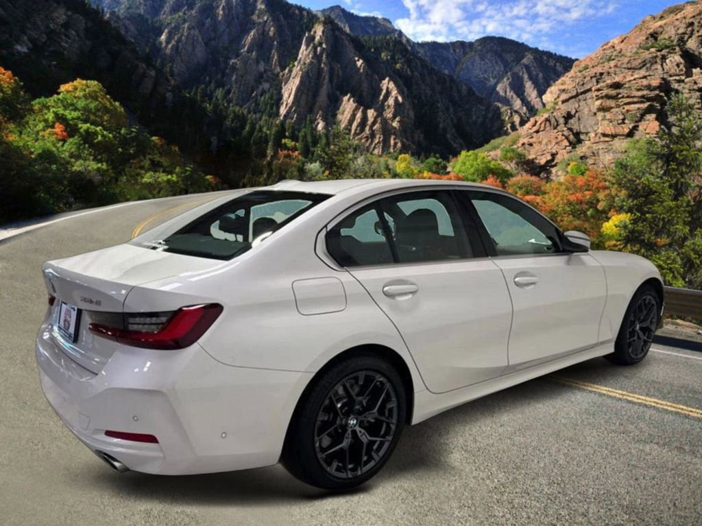 Used 2025 BMW 330i xDrive Sedan image 5
