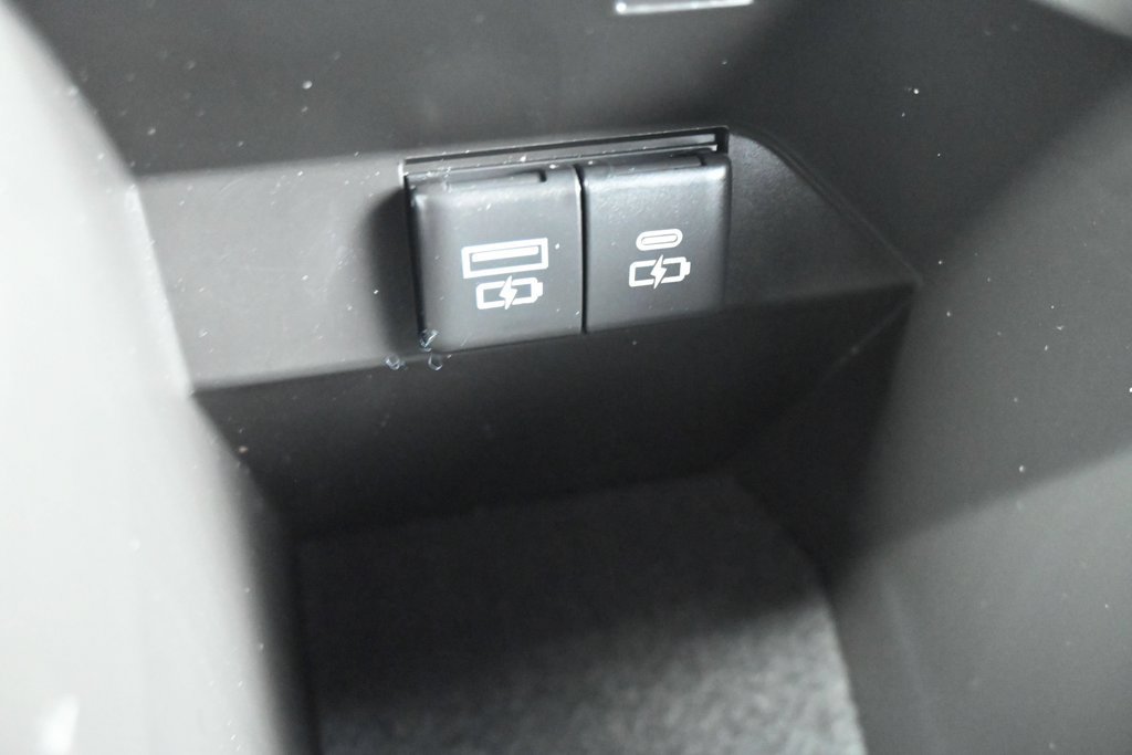 Used 2024 Toyota Camry SE FWD image 16