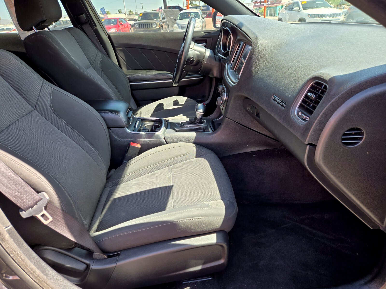 Used 2016 Dodge Charger SXT RWD image 12