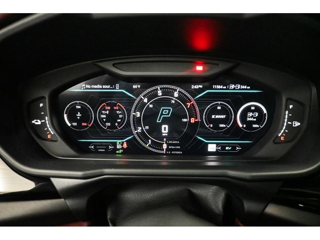 Used 2025 Lamborghini Urus SE image 23