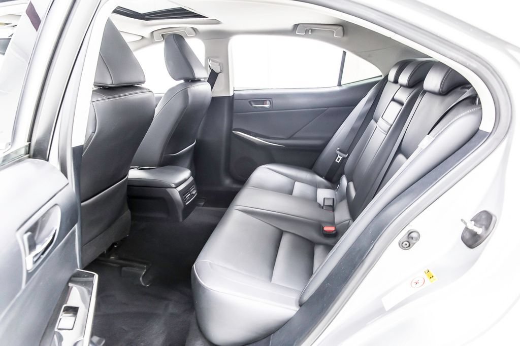 Used 2016 Lexus IS 200t RWD image 29