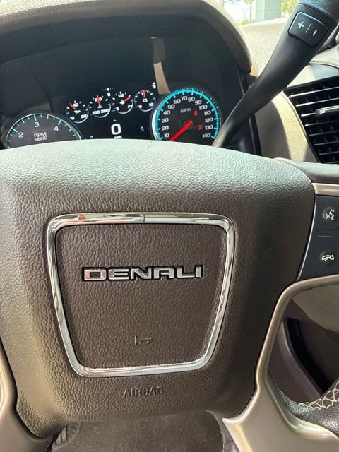 Certified 2019 GMC Yukon Denali w/ Denali Ultimate Package AWD/4WD image 8