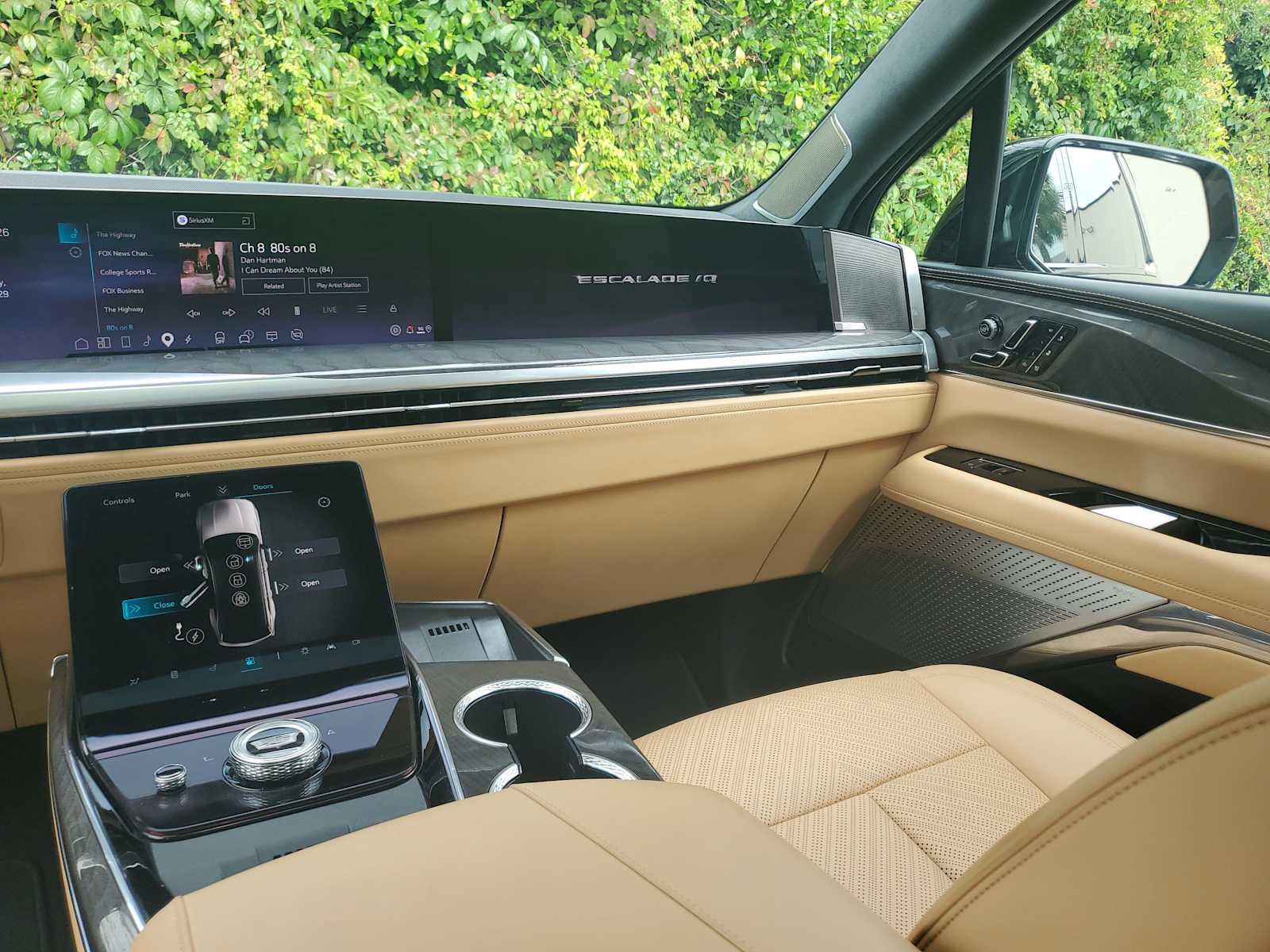 Used 2025 Cadillac Escalade IQ Luxury 2 AWD/4WD image 22
