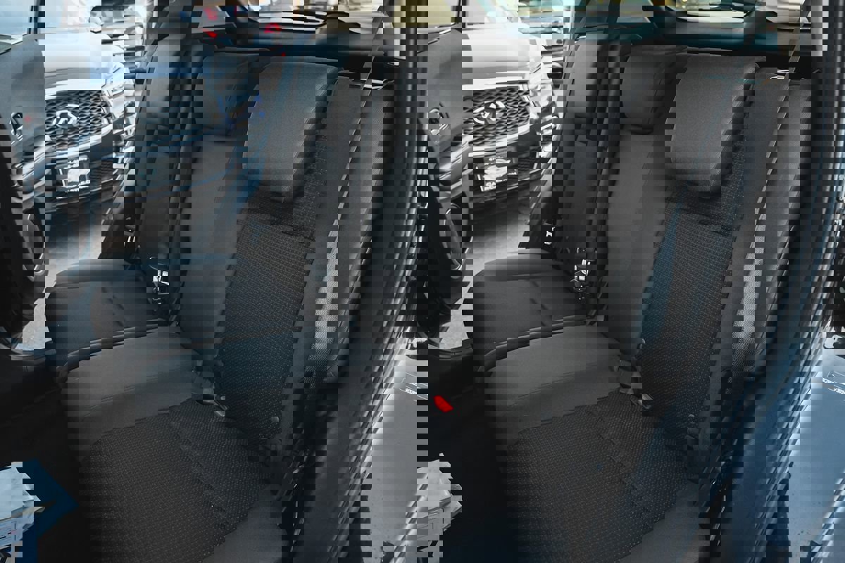 Used 2019 Honda HR-V LX image 11