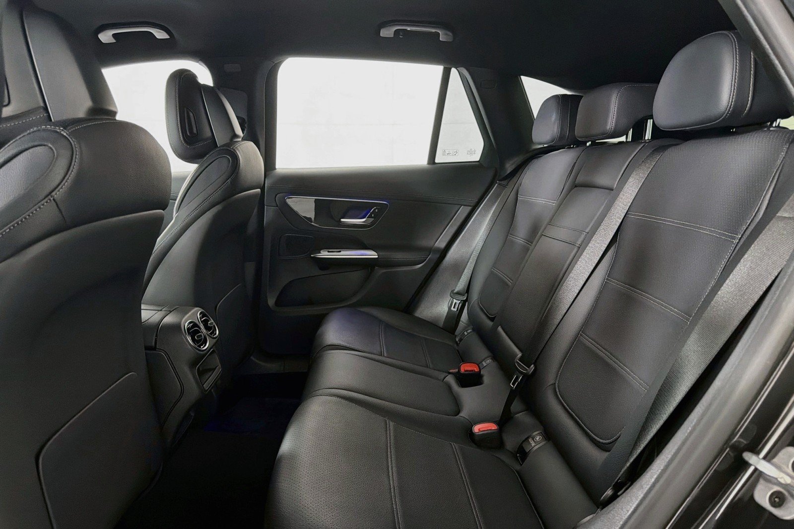 Certified 2024 Mercedes-Benz GLC 300 image 9