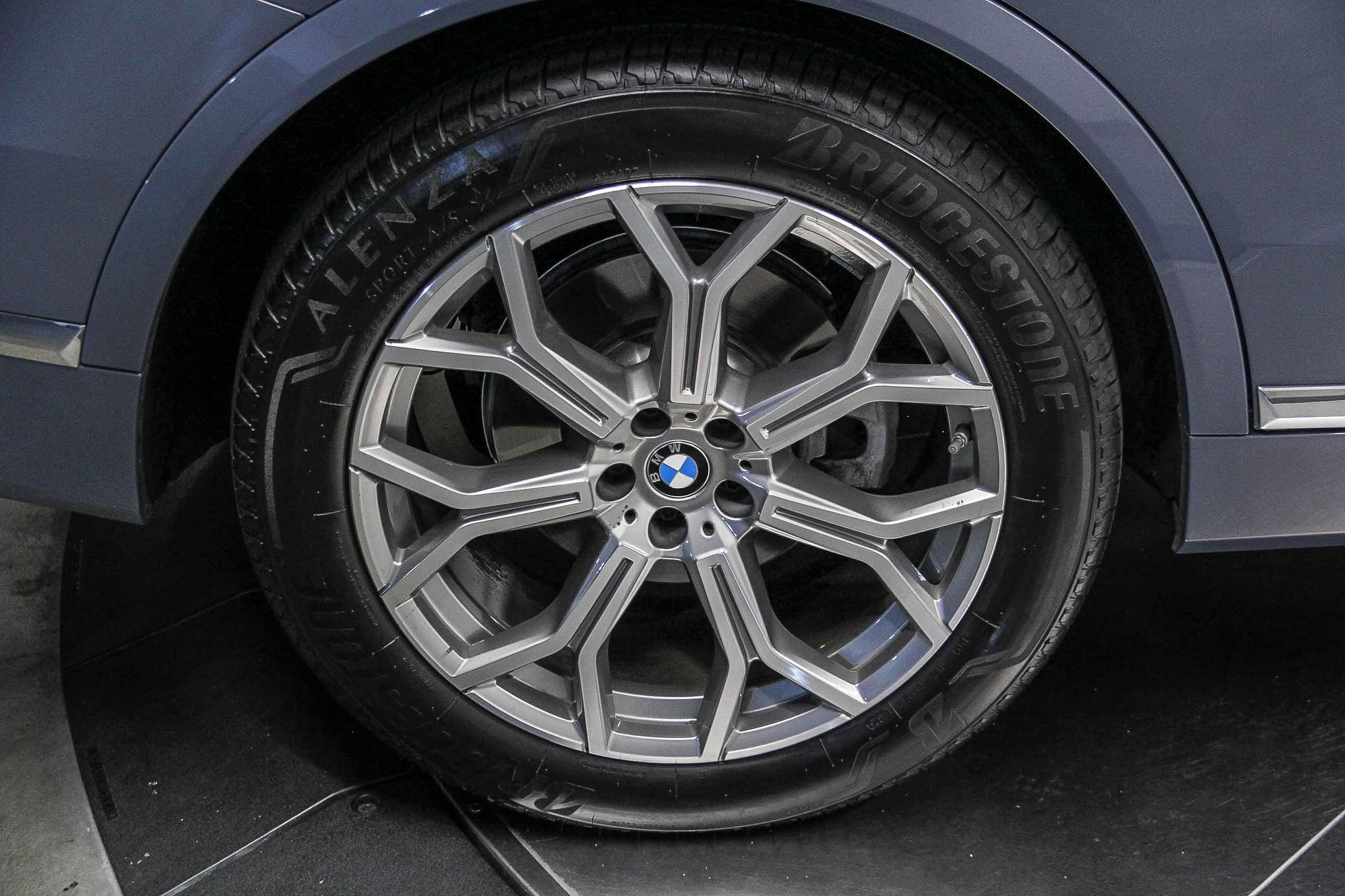 Used 2026 BMW X7 xDrive40i AWD/4WD image 8