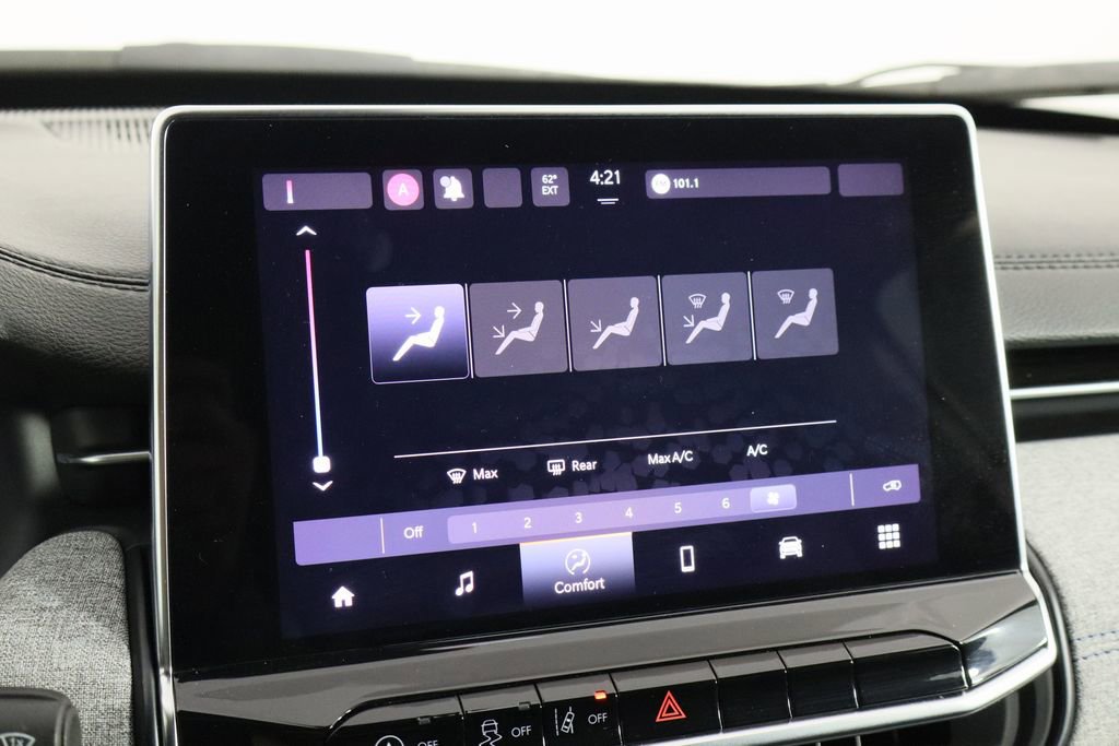 Used 2023 Jeep Compass Sport image 28