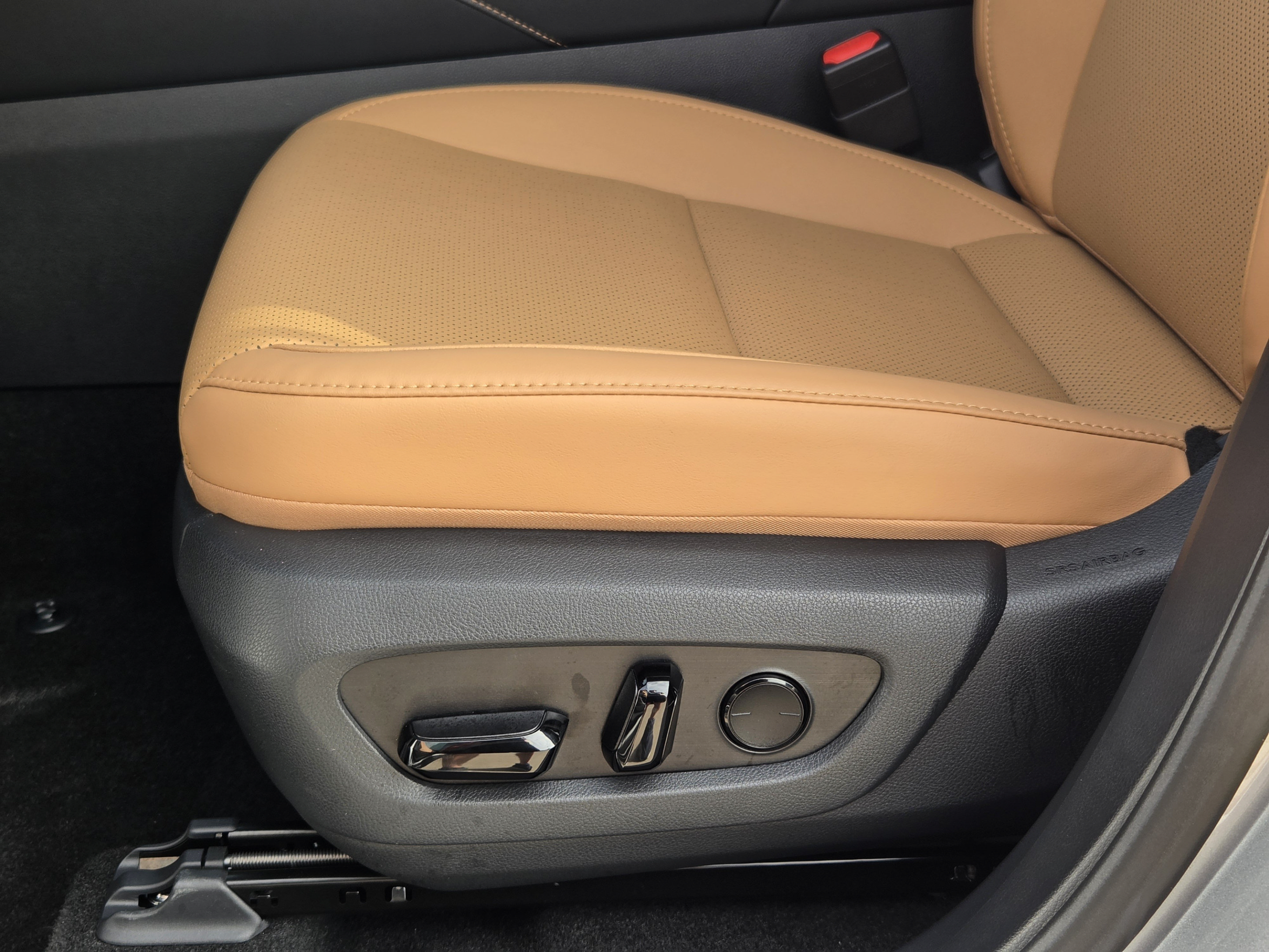 New 2026 Lexus RX 450h AWD w/ Convenience Package image 17