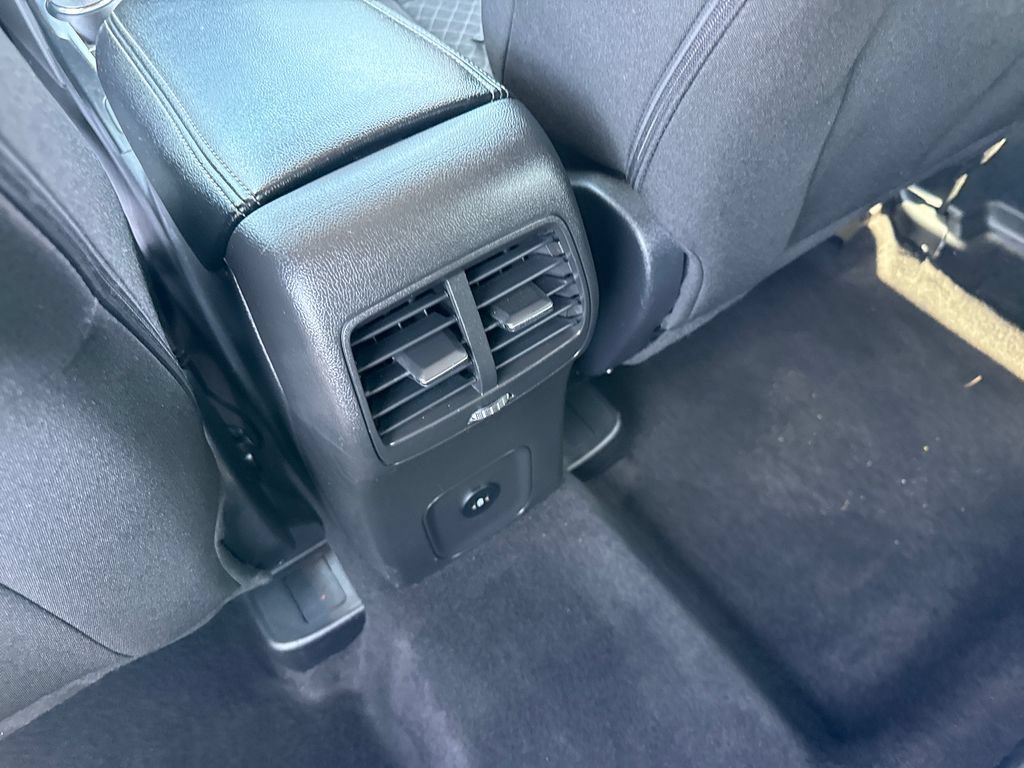 Used 2025 Ford Escape Active w/ Active Premium Tech Pack AWD/4WD image 18