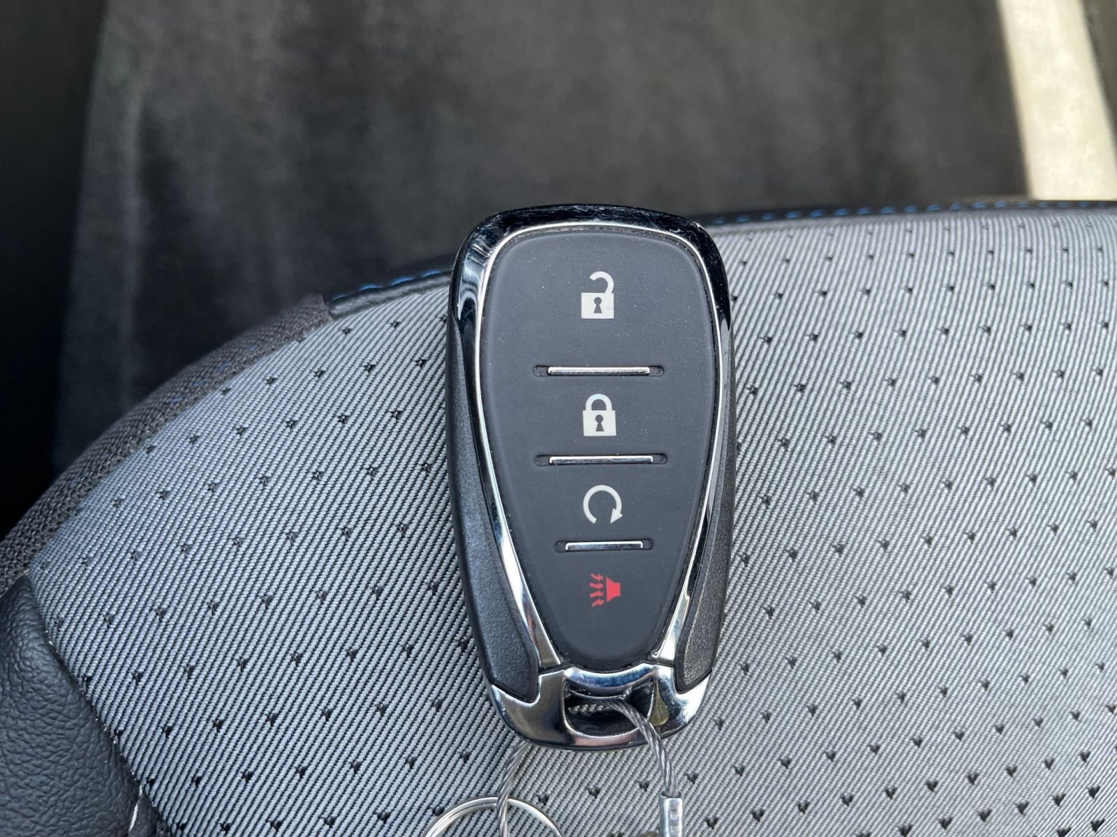 Used 2025 Chevrolet Trax LT w/ LT Convenience Package image 21