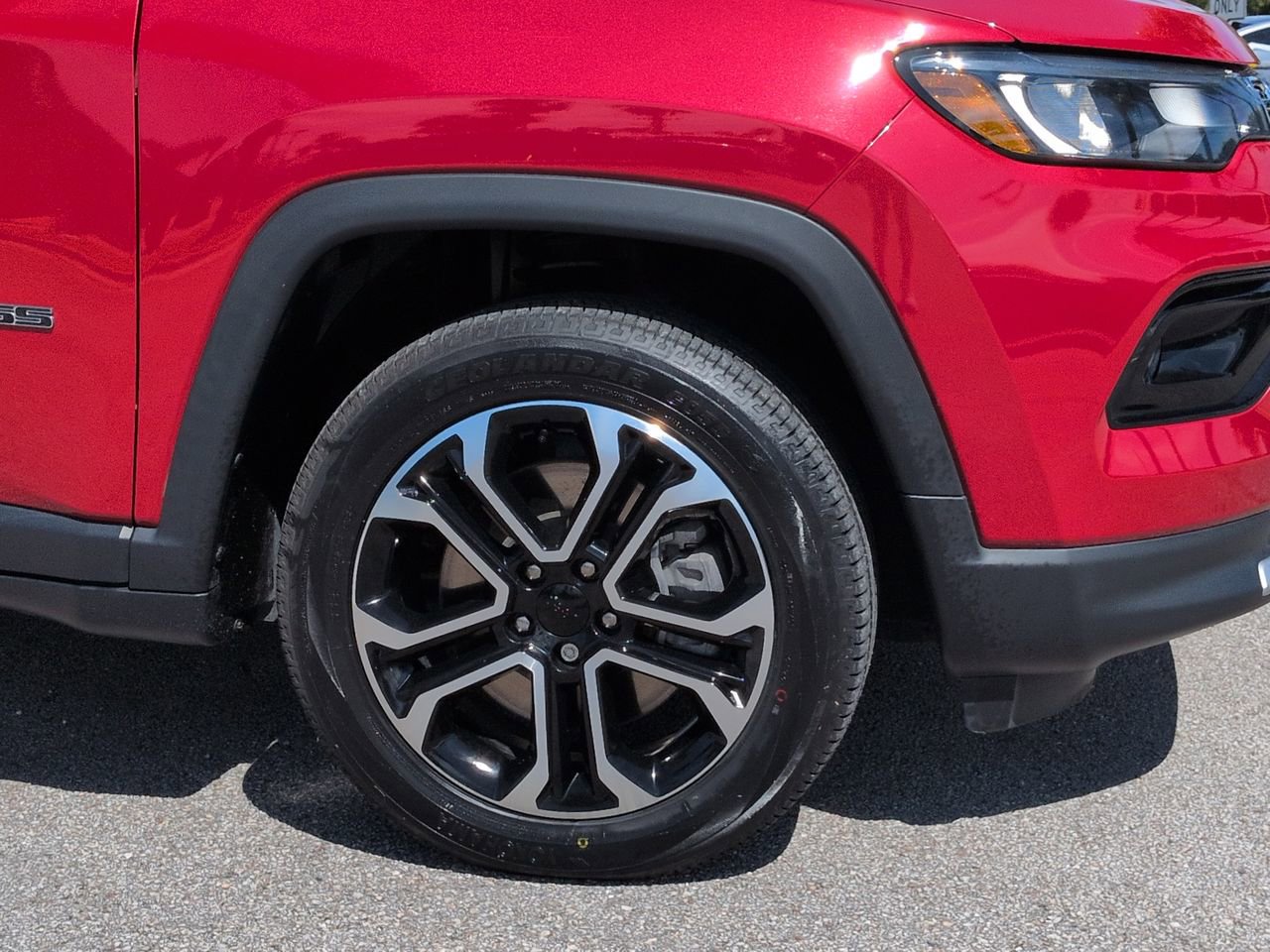 Used 2023 Jeep Compass Limited AWD/4WD image 11