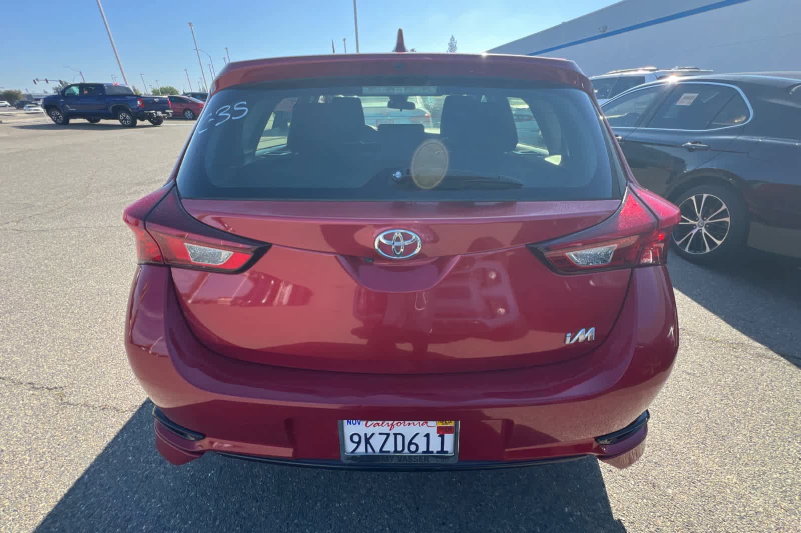 Used 2018 Toyota Corolla iM w/ Carpet Mat Package (TMS) FWD image 5