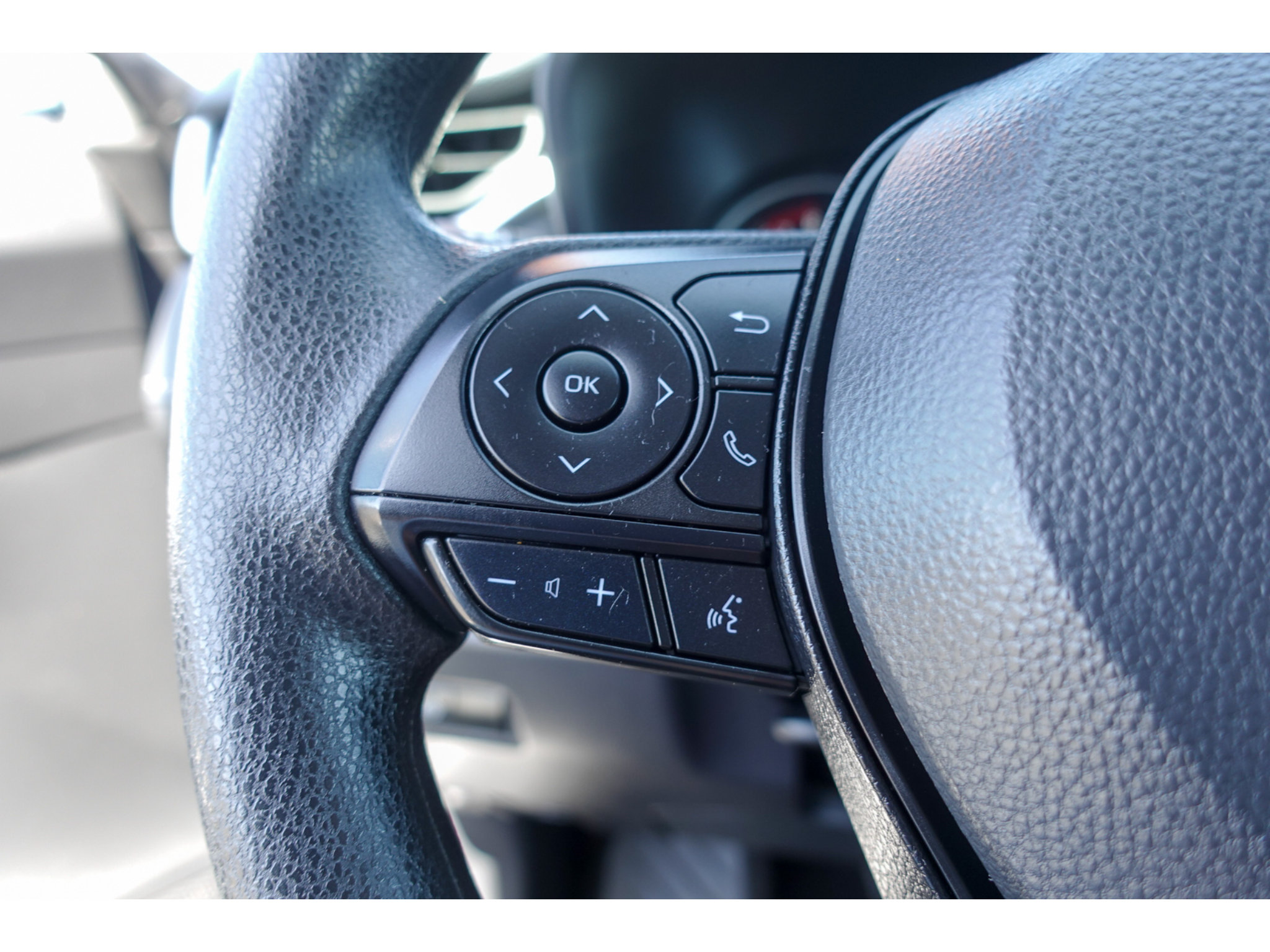 Certified 2025 Toyota RAV4 LE AWD/4WD image 14