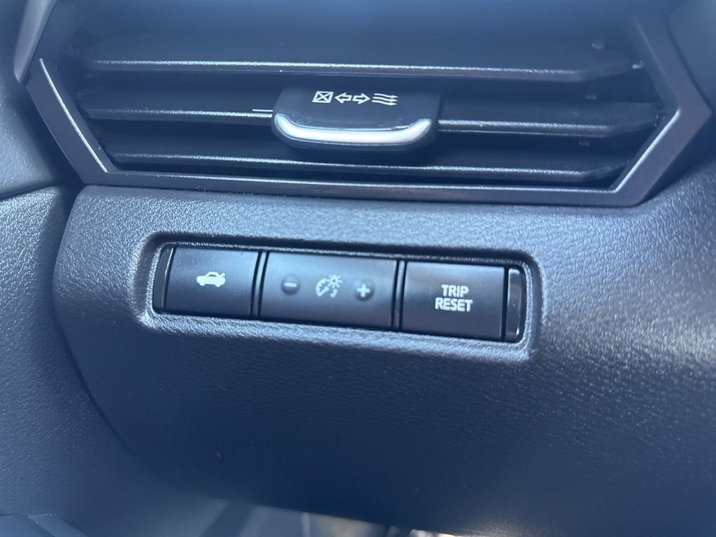 Used 2024 Nissan Altima 2.5 SV FWD image 23