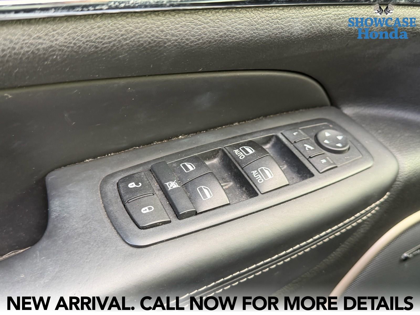 Used 2017 Jeep Grand Cherokee Overland w/ Jeep Active Safety Group AWD/4WD image 13