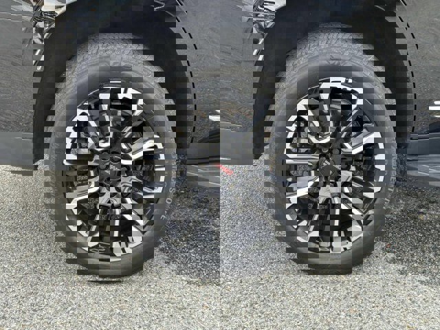 Used 2022 GMC Yukon SLT w/ SLT Luxury Package image 7