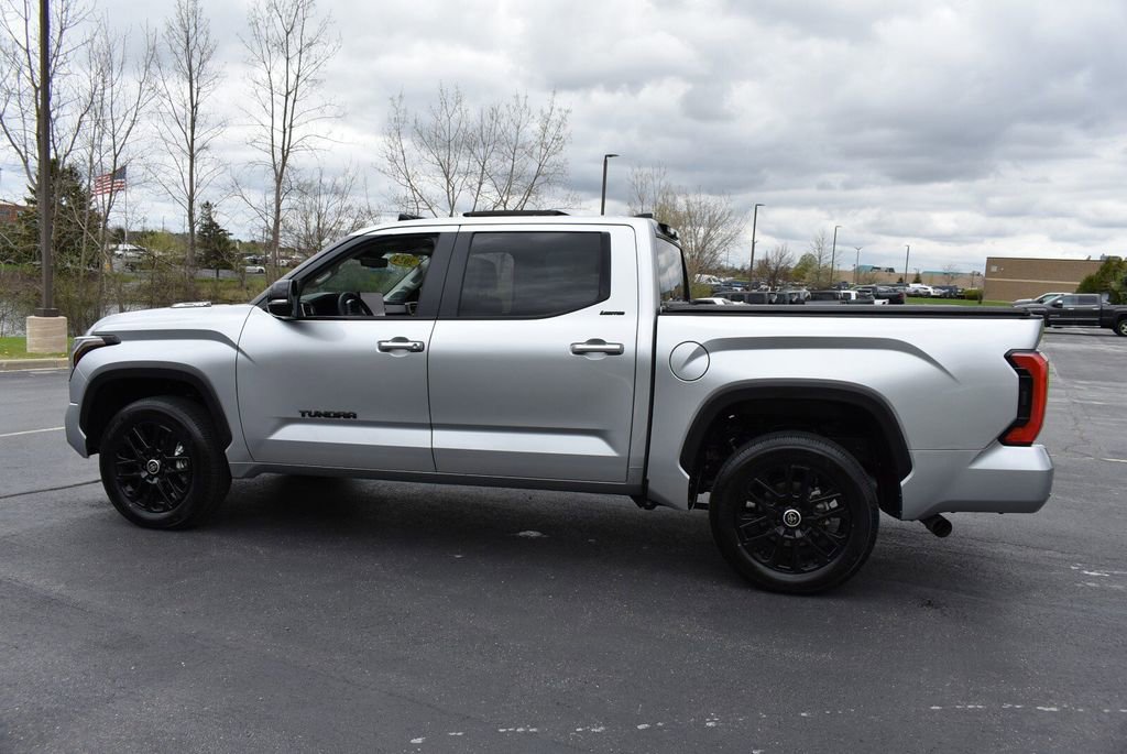 Used 2024 Toyota Tundra Limited AWD/4WD image 9