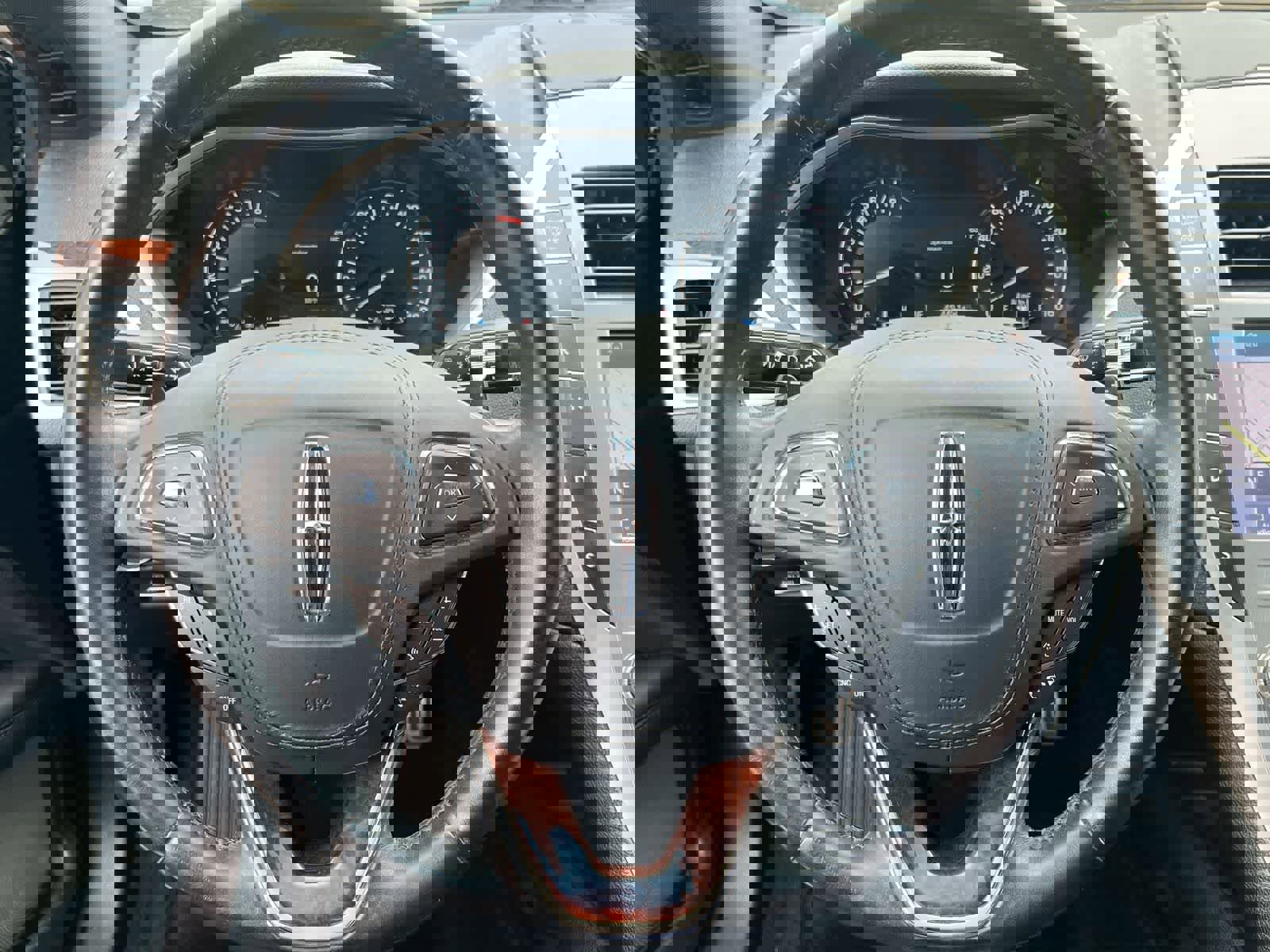 Used 2020 Lincoln MKZ Reserve w/ Luxury Package image 22