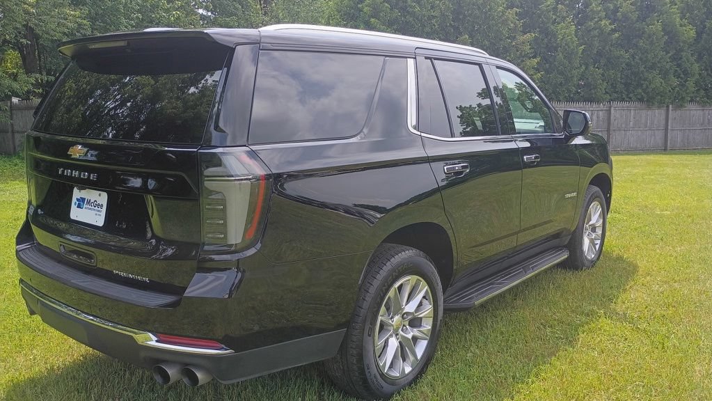 Used 2025 Chevrolet Tahoe Premier AWD/4WD image 7