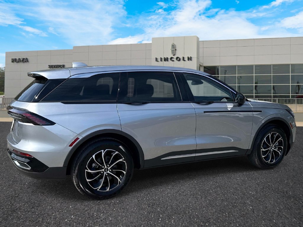 New 2026 Lincoln Nautilus Premier AWD/4WD image 3
