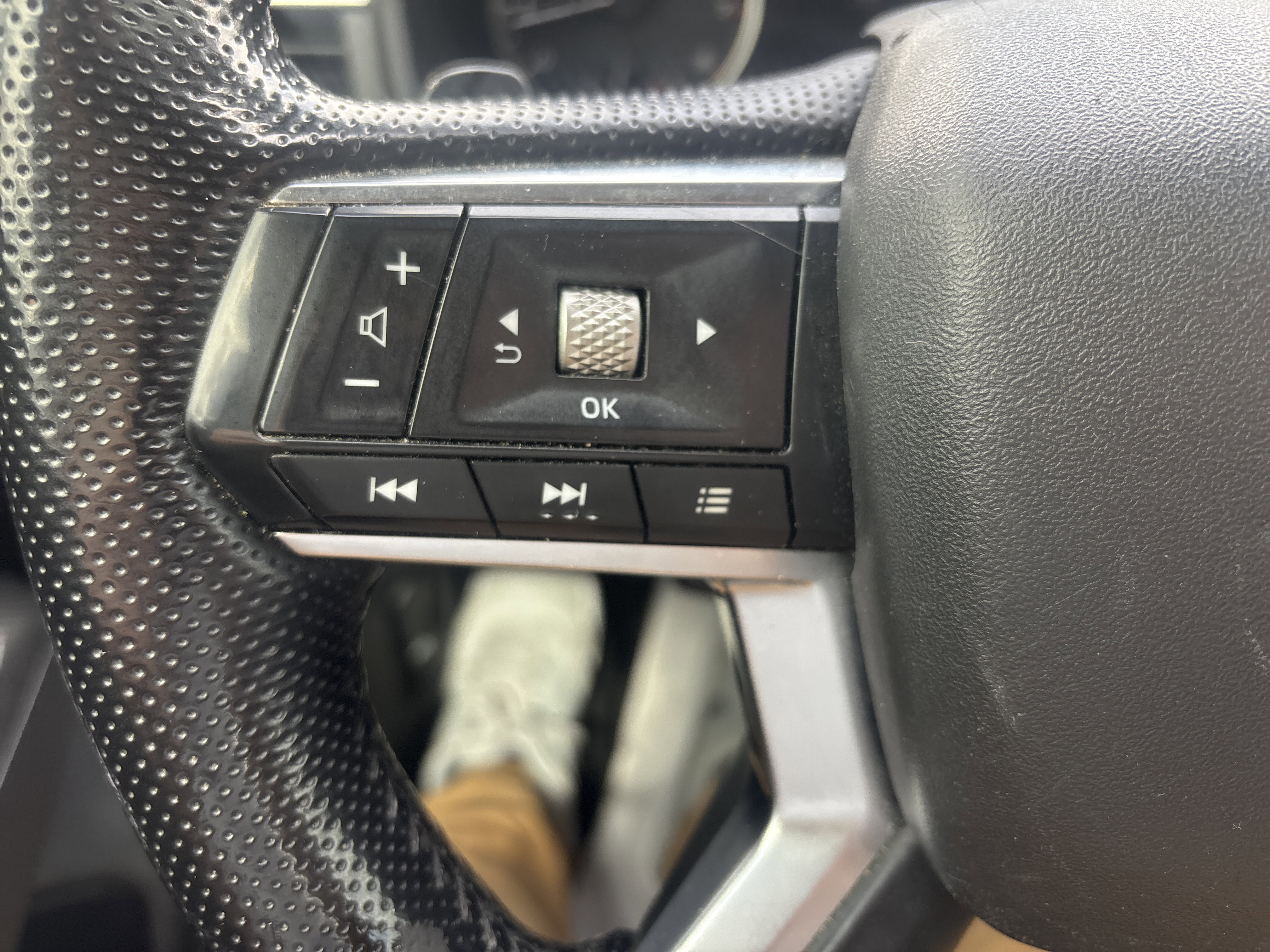 Used 2022 Mitsubishi Outlander SE image 18