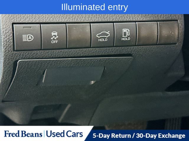 Used 2024 Toyota Camry SE image 12