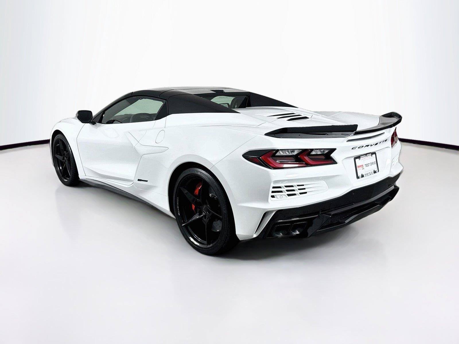 Used 2025 Chevrolet Corvette E-Ray AWD/4WD image 13